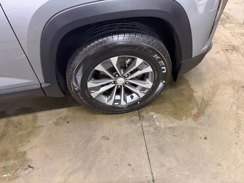 Certified 2025 Chevrolet Equinox LT w/ Convenience Package II image 30