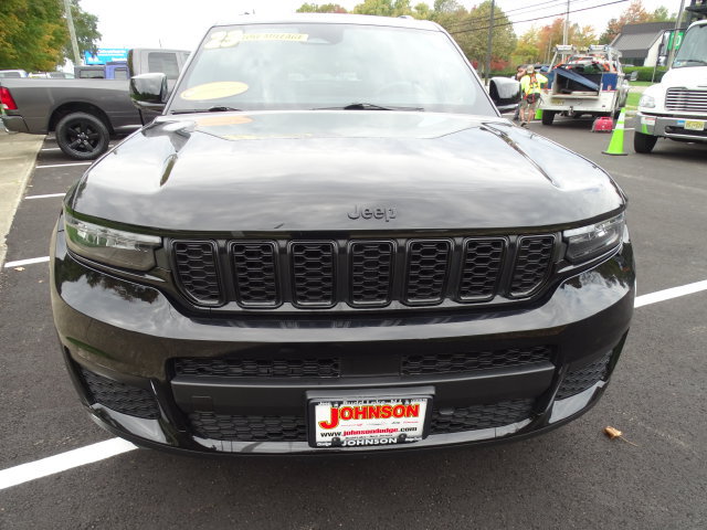 Certified 2023 Jeep Grand Cherokee L Altitude AWD/4WD image 24