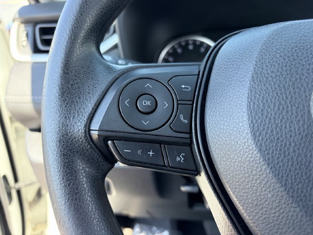 Used 2022 Toyota RAV4 LE AWD/4WD image 22