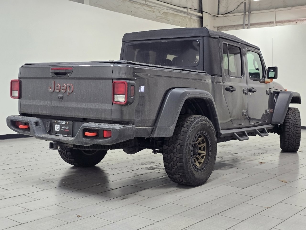 Used 2023 Jeep Gladiator Mojave image 15