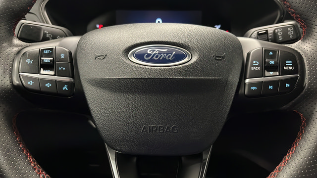 Used 2024 Ford Escape ST-Line w/ Tech Pack #1 AWD/4WD image 16