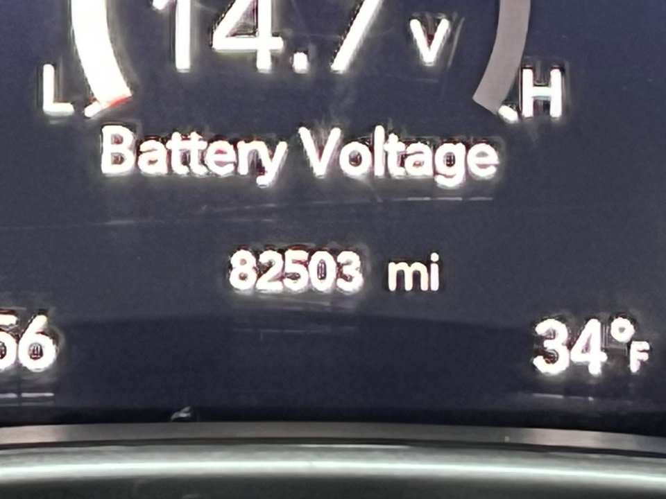 Used 2020 Chrysler Pacifica Touring-L Plus image 10