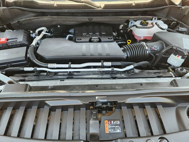 Used 2026 Chevrolet Silverado 1500 Custom Trail Boss w/ Turbomax Blackout Package AWD/4WD image 31