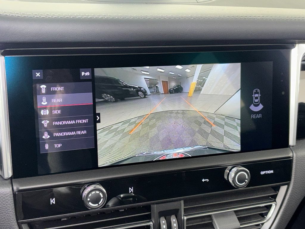 Certified 2026 Porsche Macan AWD/4WD image 29