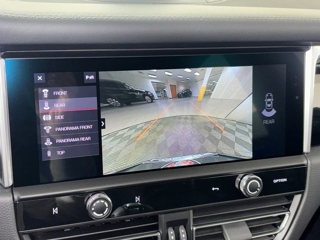 Used 2026 Porsche Macan AWD/4WD image 29