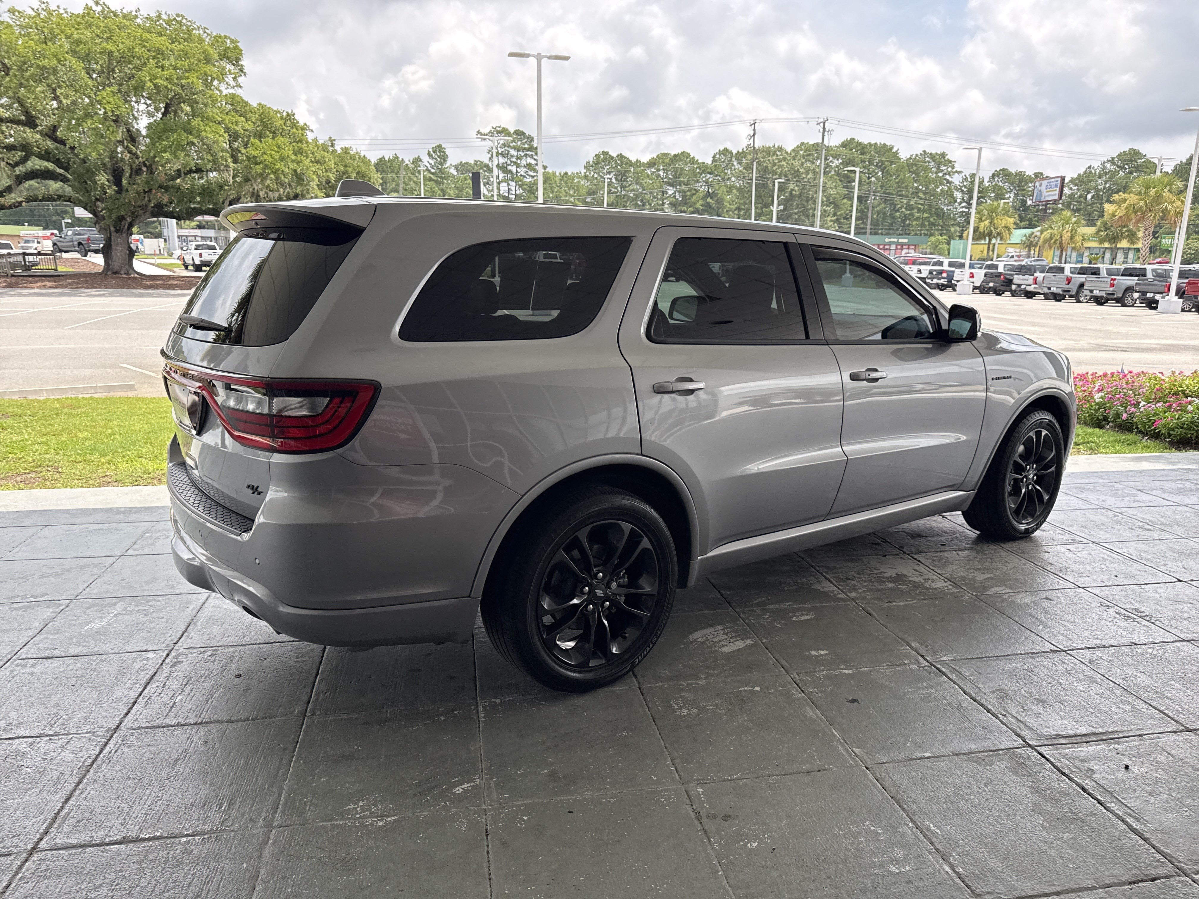 Used 2021 Dodge Durango R/T w/ Blacktop Package RWD image 11