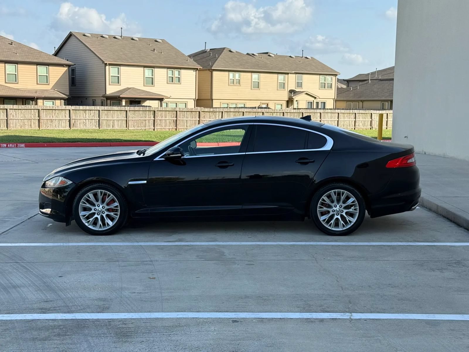 Used 2013 Jaguar XF 3.0 RWD image 4