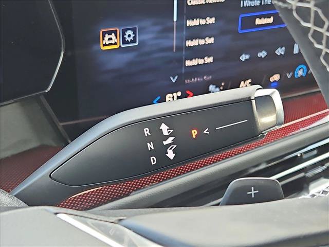 Used 2025 Chevrolet Traverse Z71 AWD/4WD image 12