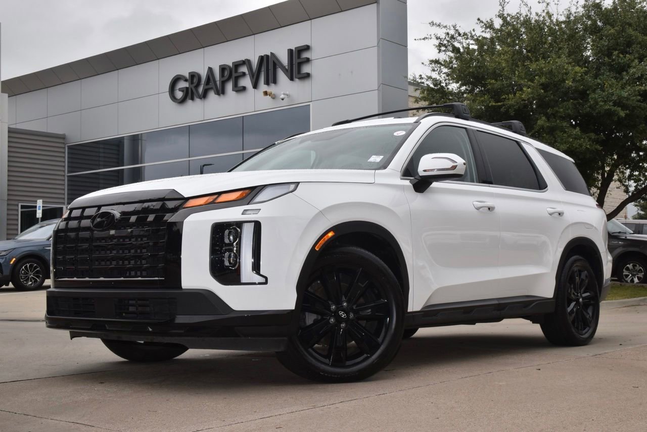 Used 2023 Hyundai Palisade XRT w/ Cargo Package FWD image 2