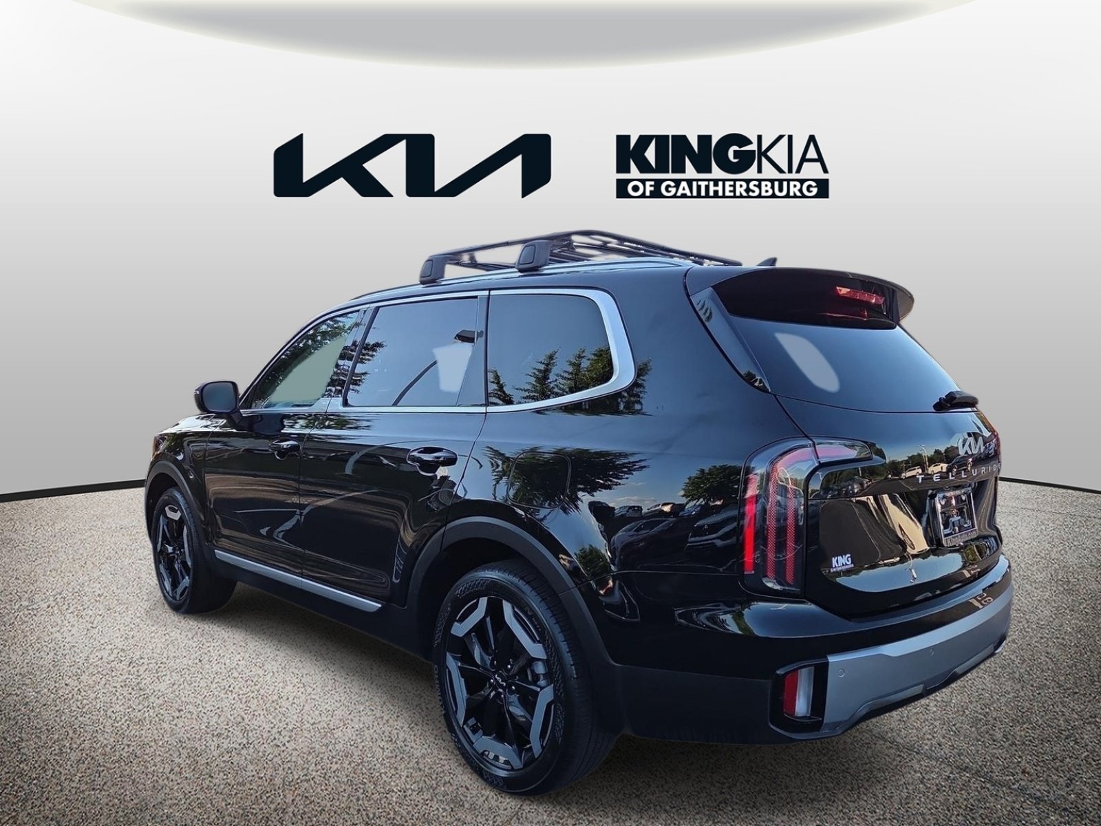 Certified 2023 Kia Telluride EX w/ EX Captain's Chair Package AWD/4WD image 6