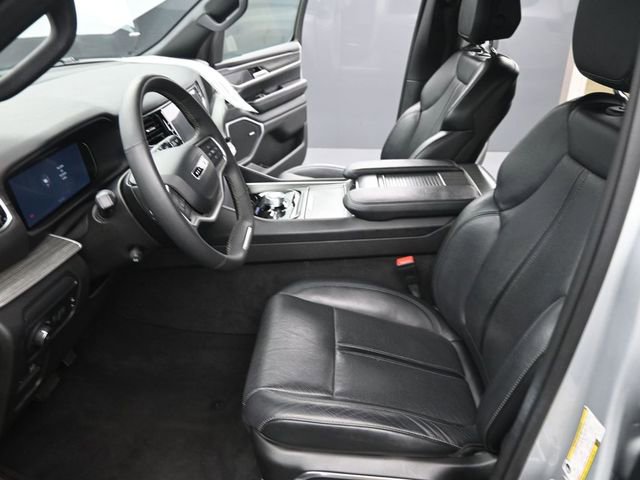 Used 2024 Jeep Wagoneer L Series II w/ Flexible Seating Group image 10