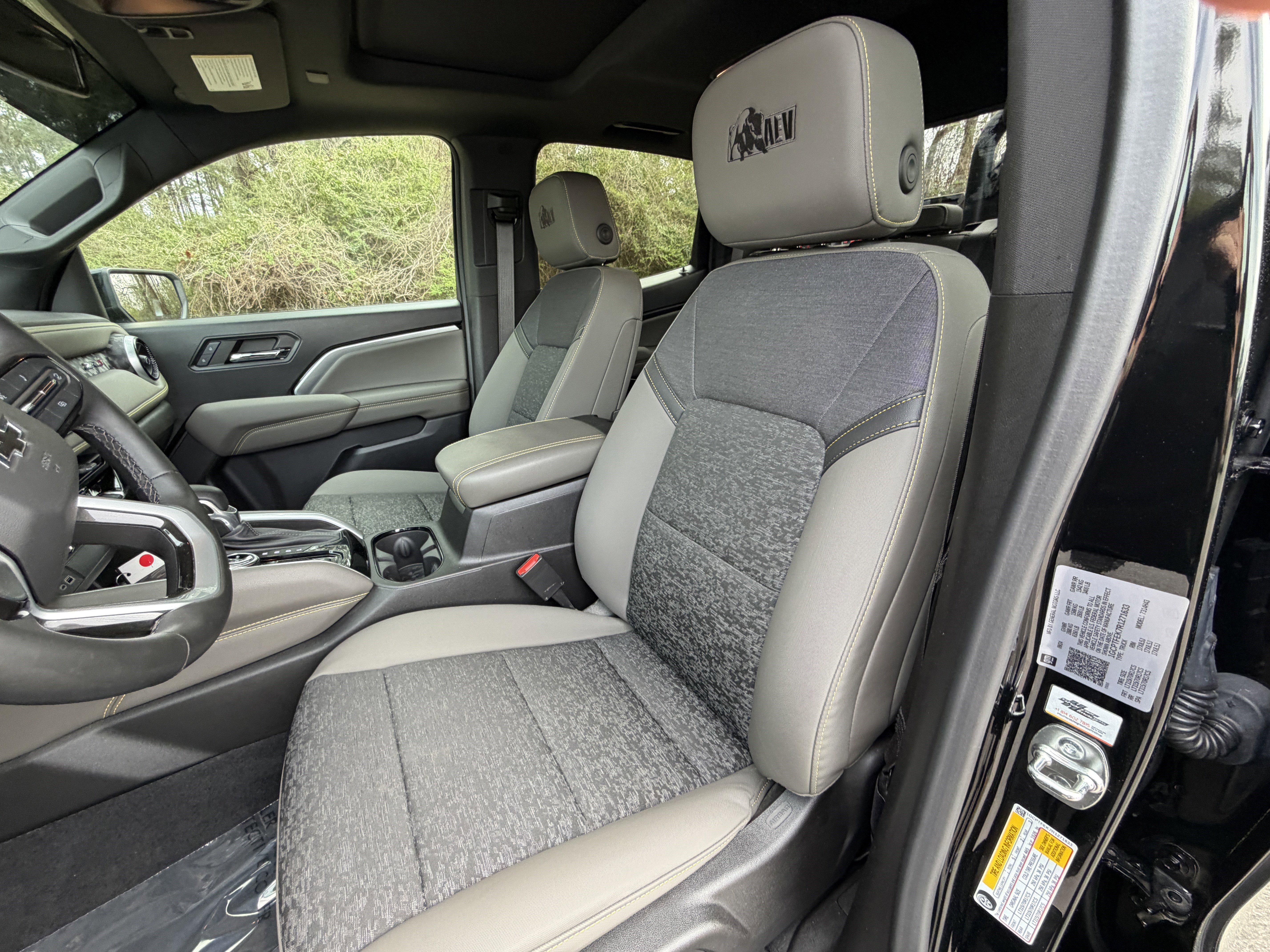 Used 2024 Chevrolet Colorado ZR2 w/ ZR2 Bison Edition AWD/4WD image 15