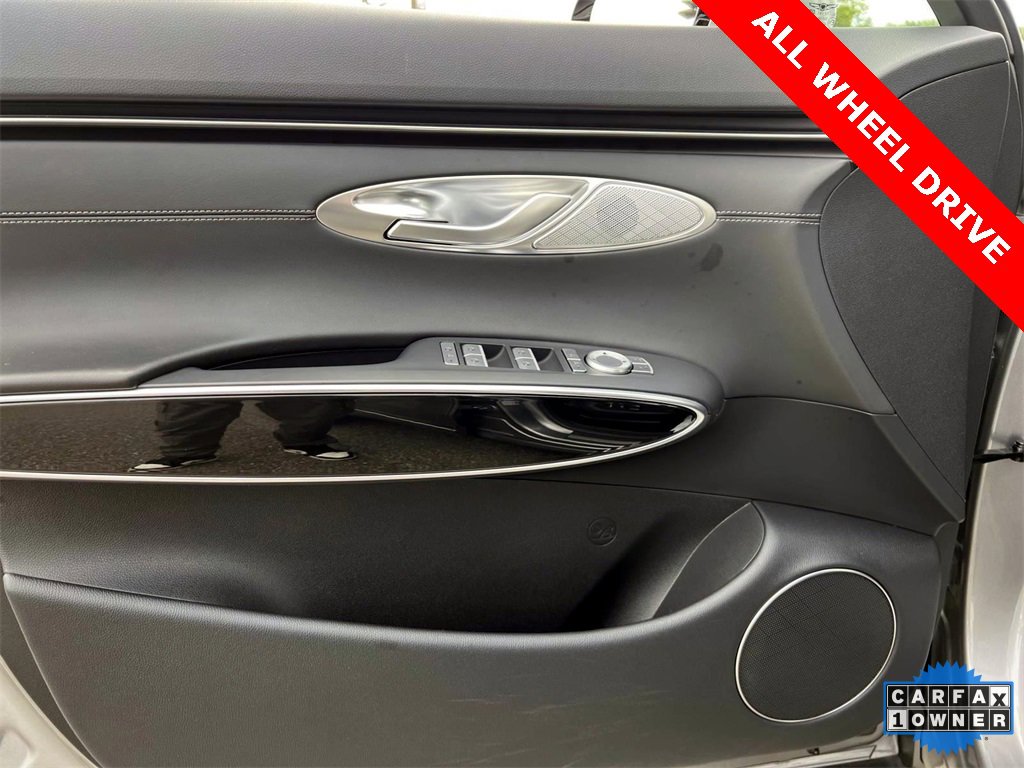 Certified 2023 Genesis GV70 2.5T image 15