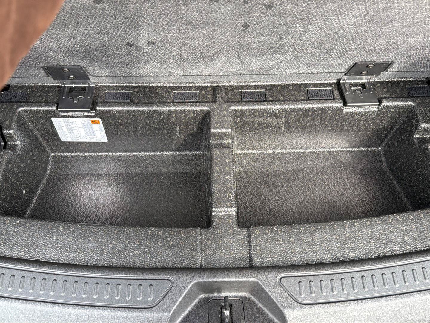 Used 2023 GMC Acadia AT4 w/ Technology Package AWD/4WD image 19