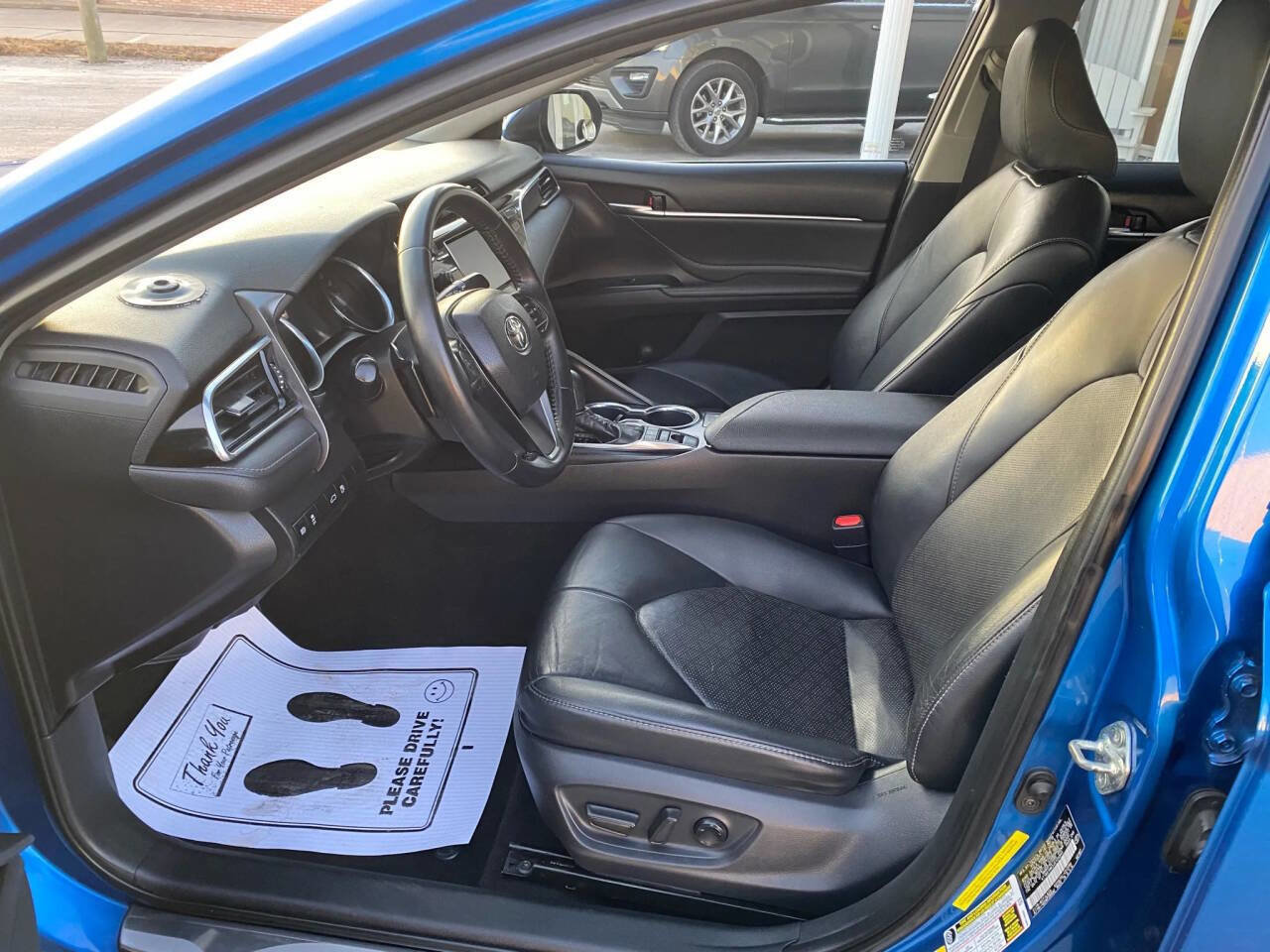 Used 2018 Toyota Camry XSE image 13