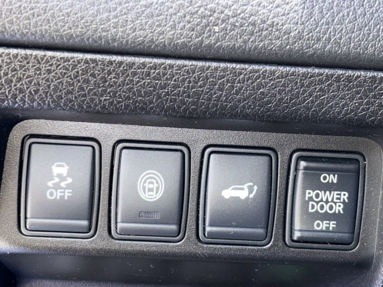 Used 2017 Nissan Rogue SL w/ SL Premium Package AWD/4WD image 16