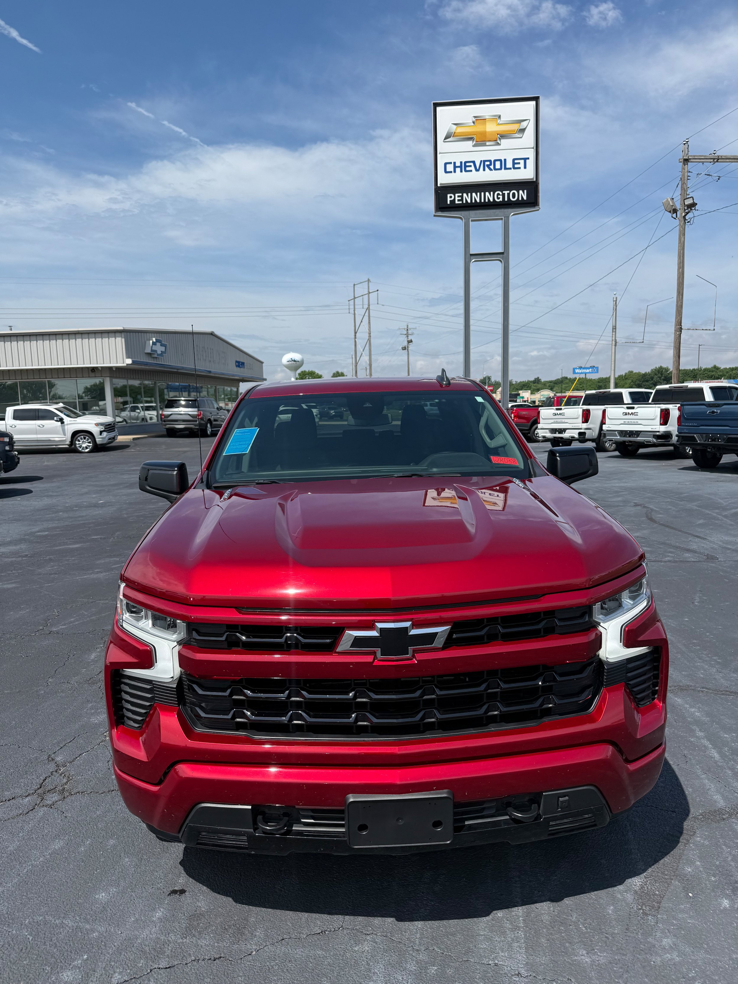 Used 2023 Chevrolet Silverado 1500 RST AWD/4WD image 2