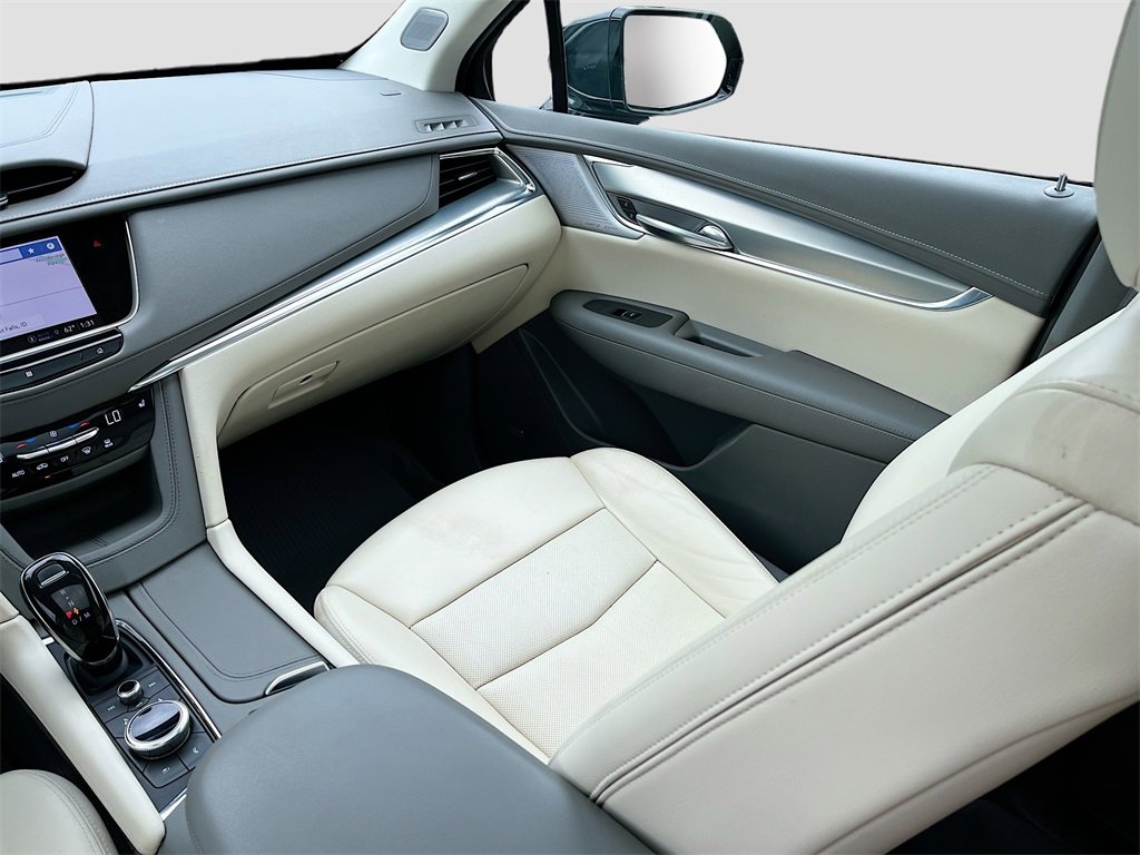 Used 2021 Cadillac XT5 Premium Luxury image 24