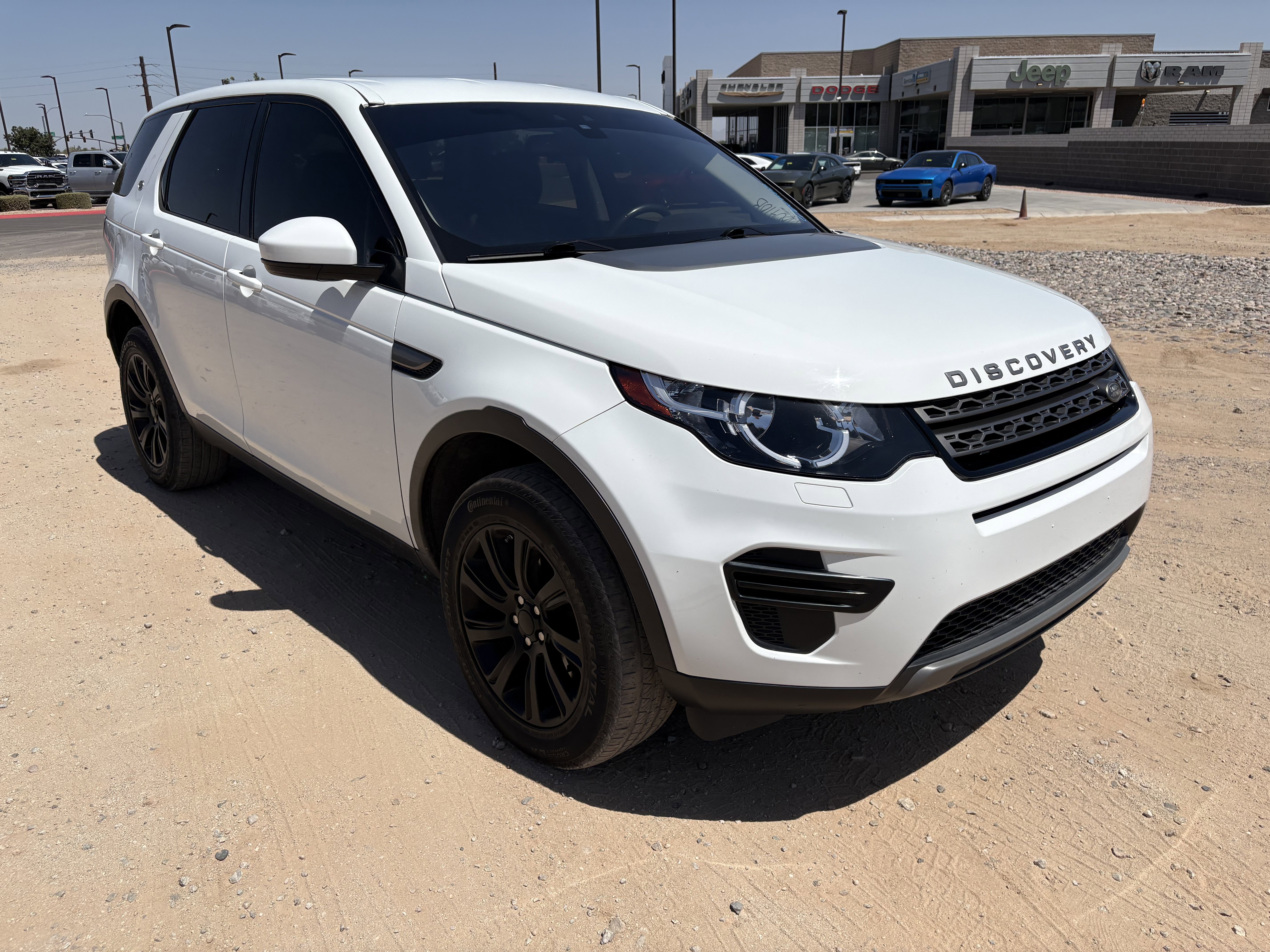 Used 2017 Land Rover Discovery Sport SE AWD/4WD image 7