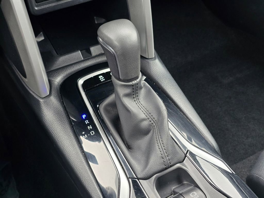 Used 2024 Toyota Corolla Cross XLE w/ Convenience Package image 38