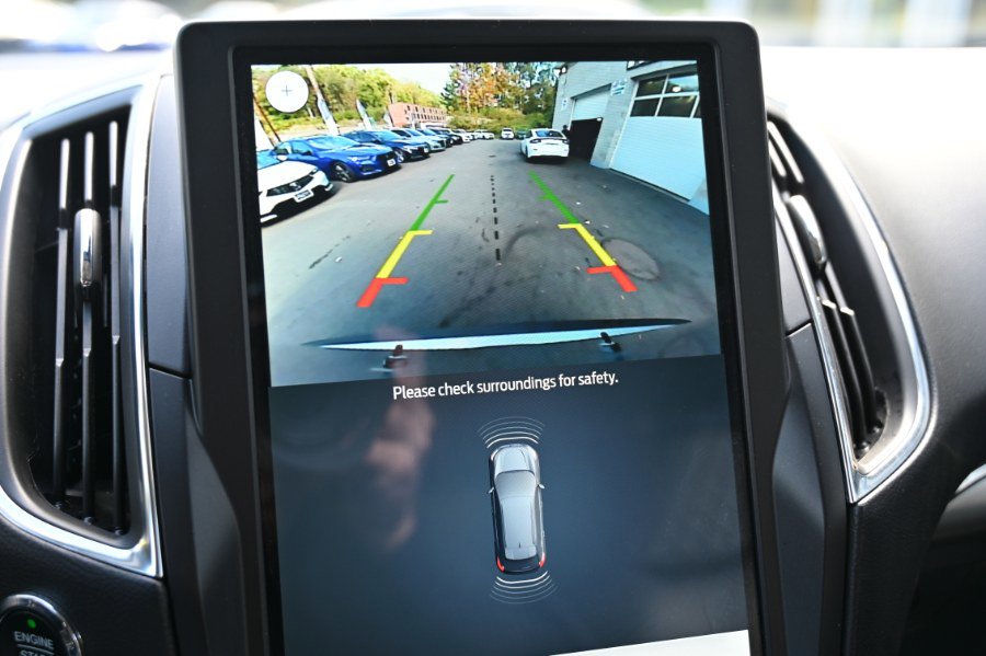 Used 2024 Ford Edge Titanium image 26