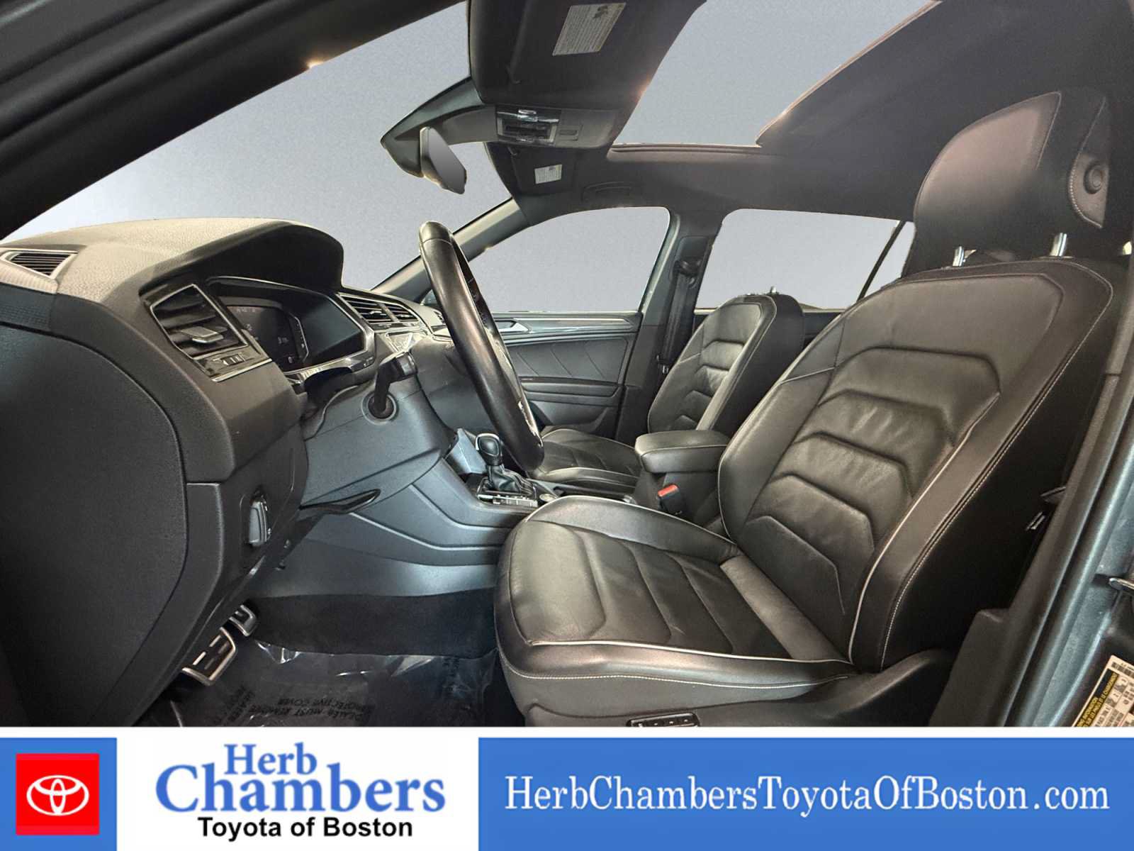 Used 2021 Volkswagen Tiguan SEL Premium R-Line AWD/4WD image 6