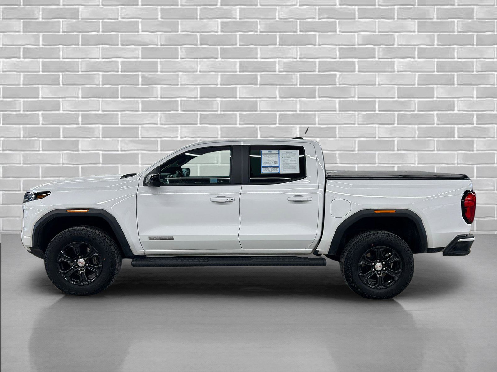 Used 2023 GMC Canyon Elevation w/ Convenience Package image 2