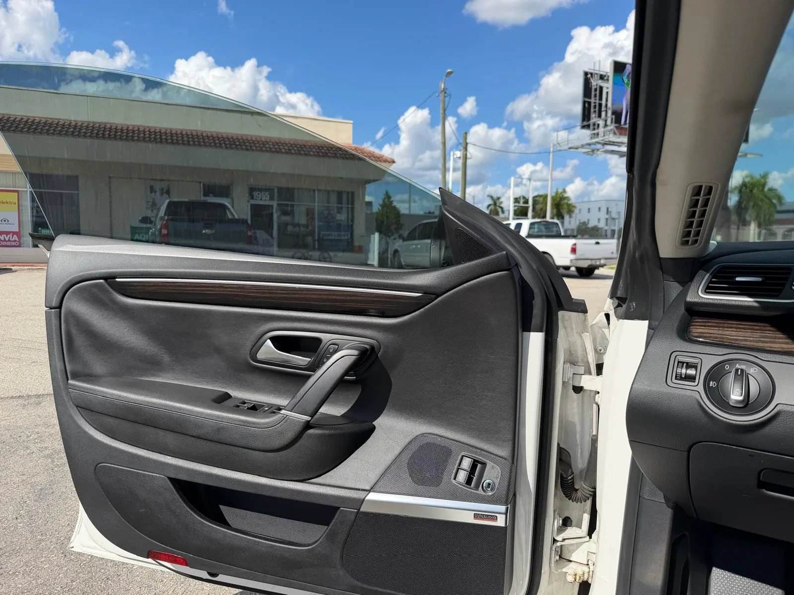 Used 2013 Volkswagen CC Executive AWD/4WD image 9