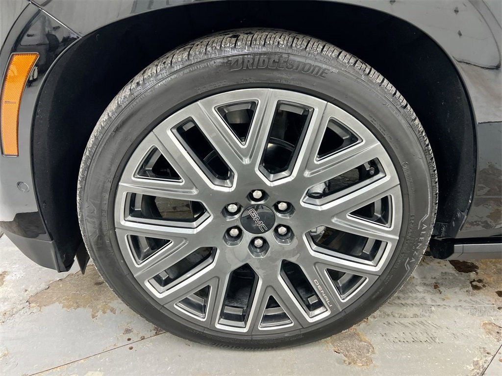 Used 2025 GMC Yukon Denali Ultimate image 27