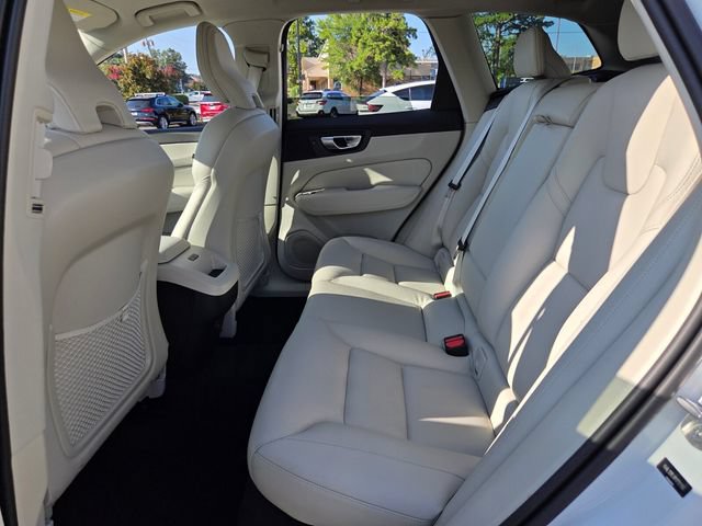 Certified 2024 Volvo XC60 B5 Plus w/ Protection Package Premier AWD/4WD image 14