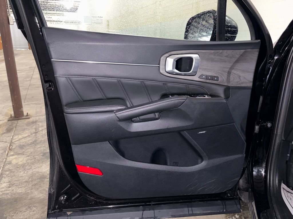Used 2024 Kia Sorento SX Prestige image 18