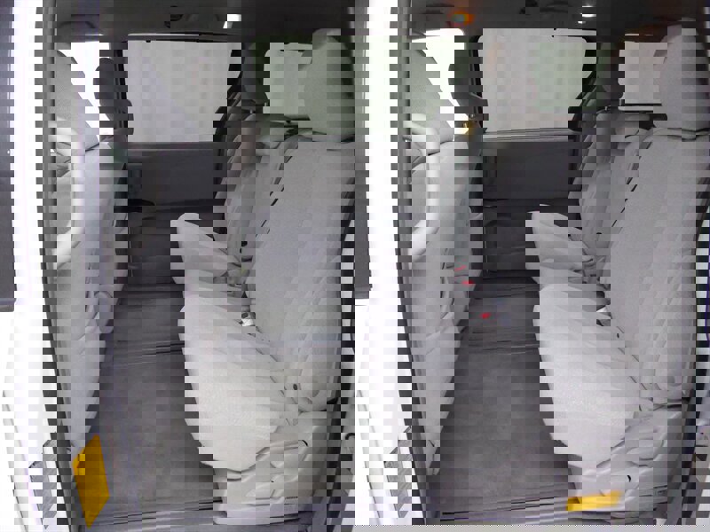 Used 2014 Toyota Sienna LE image 24