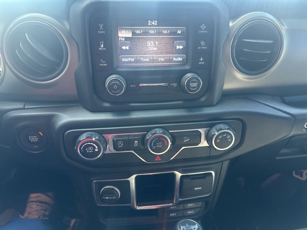 Used 2018 Jeep Wrangler Unlimited Sport image 15