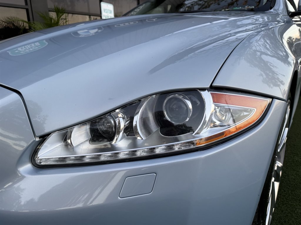 Used 2014 Jaguar XJ AWD image 9