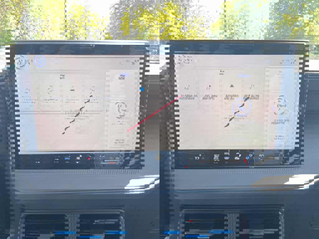 New 2025 Ford Maverick Lobo image 14