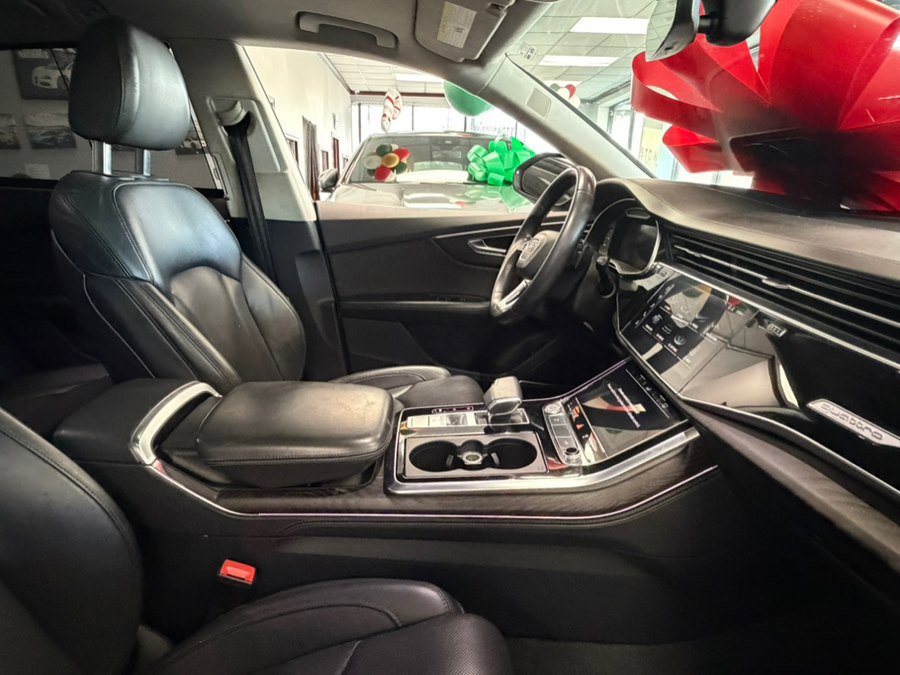 Used 2020 Audi Q8 Prestige w/ Prestige Package AWD/4WD image 39