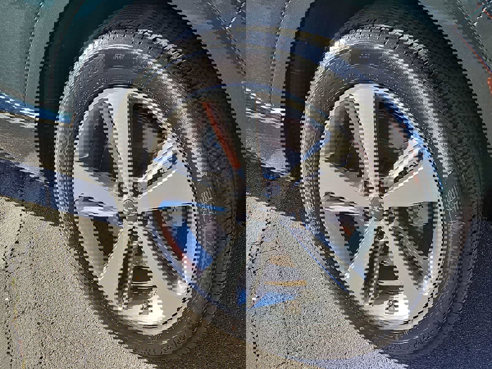 Used 2023 Genesis GV80 2.5T w/ Prestige 20" Package image 14