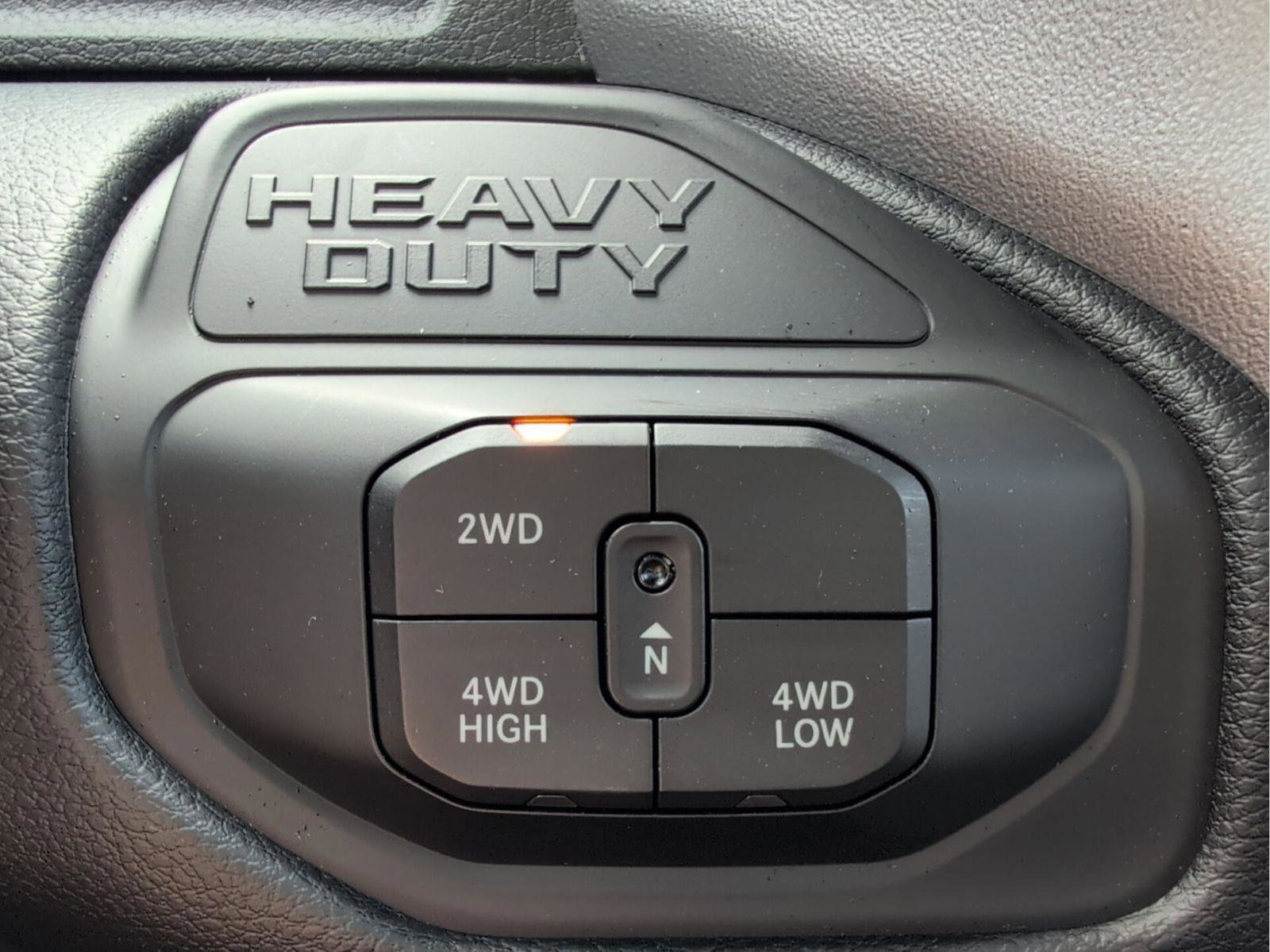 New 2026 RAM 2500 Big Horn AWD/4WD image 25