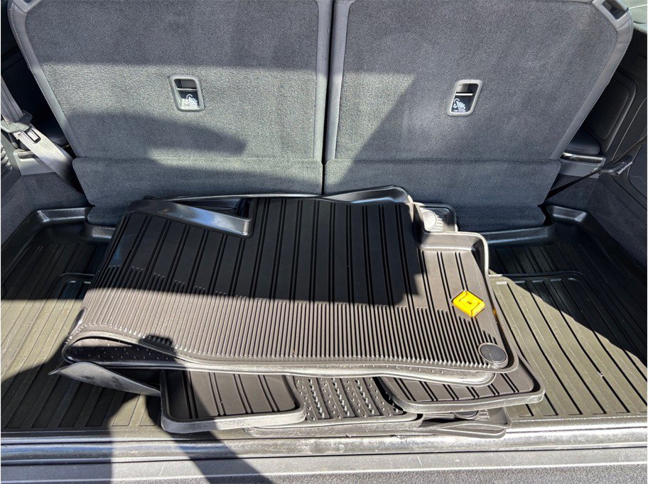 Used 2023 Rivian R1S AWD Adventure Quad image 49