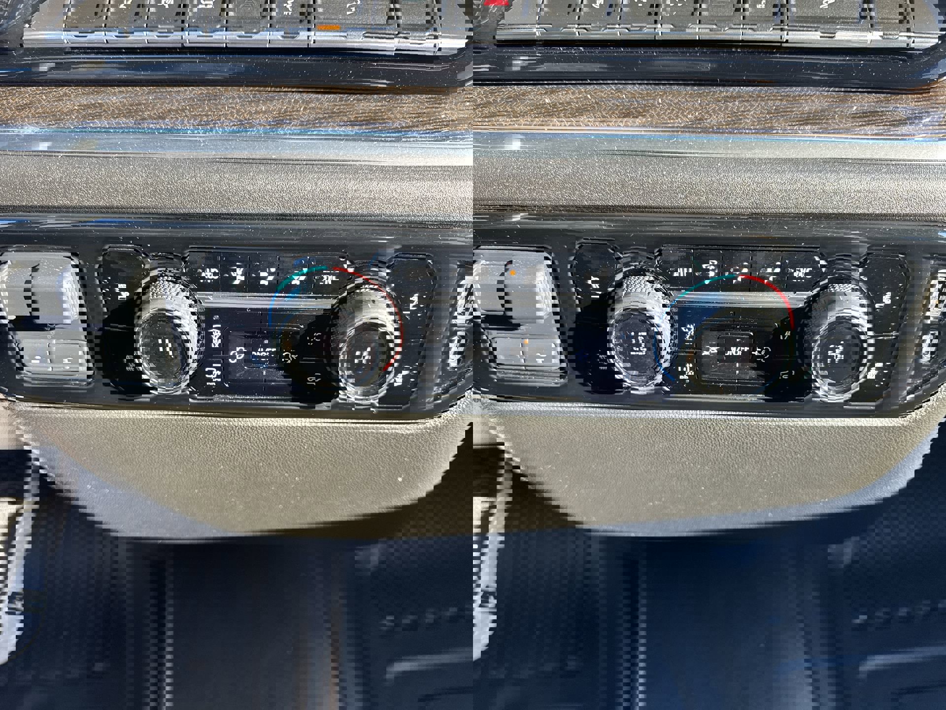 Certified 2024 Chevrolet Silverado 3500 LT w/ Safety Package image 19