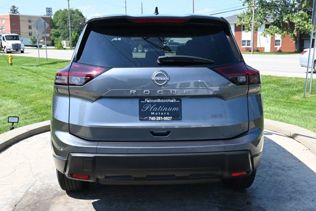Used 2024 Nissan Rogue S AWD/4WD image 6