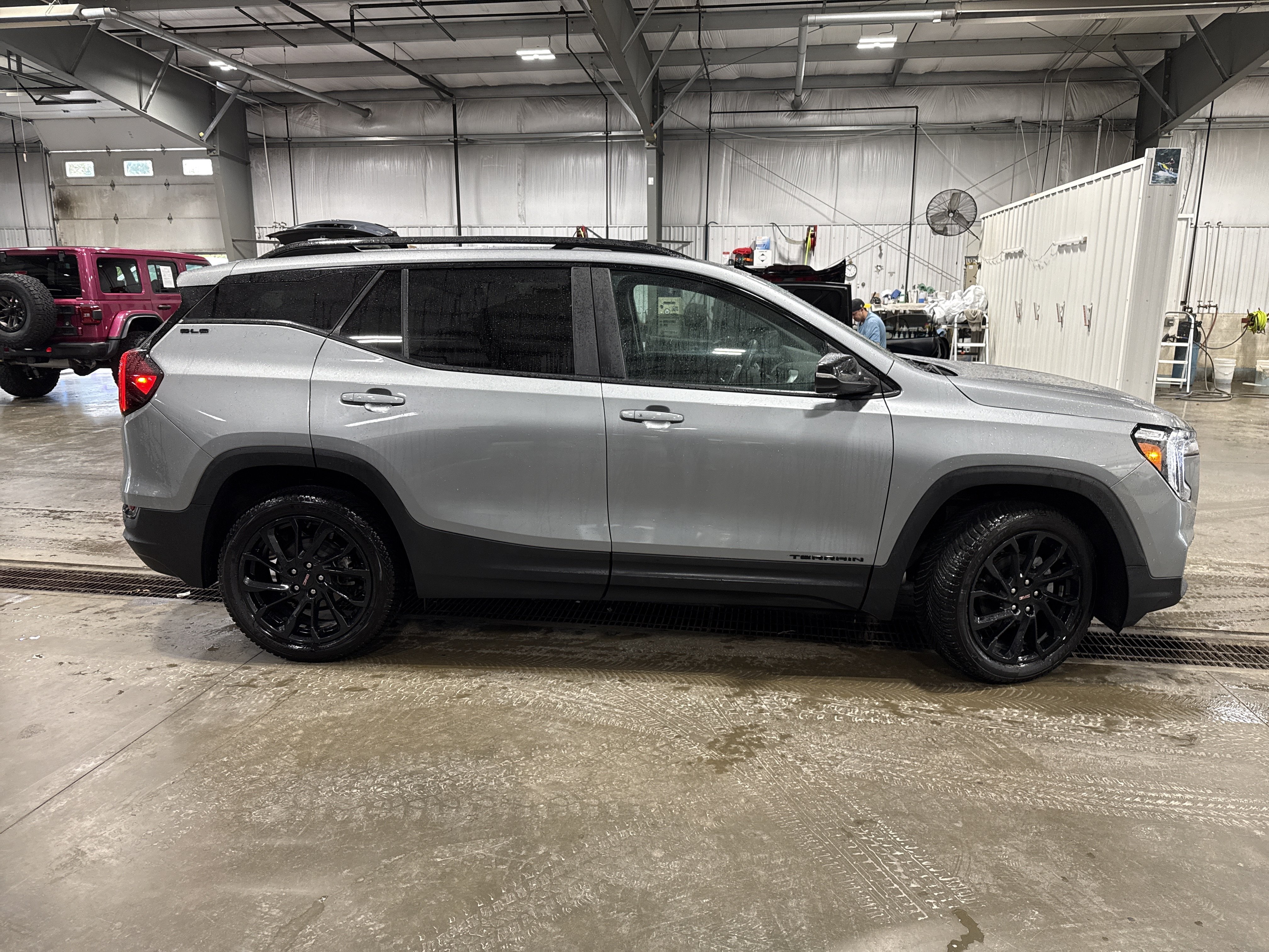 Used 2023 GMC Terrain SLE w/ Driver Convenience Package AWD/4WD image 2