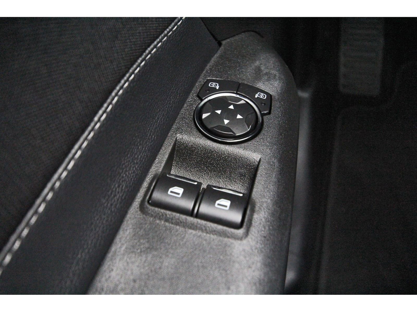 Used 2019 Ford Mustang EcoBoost image 18