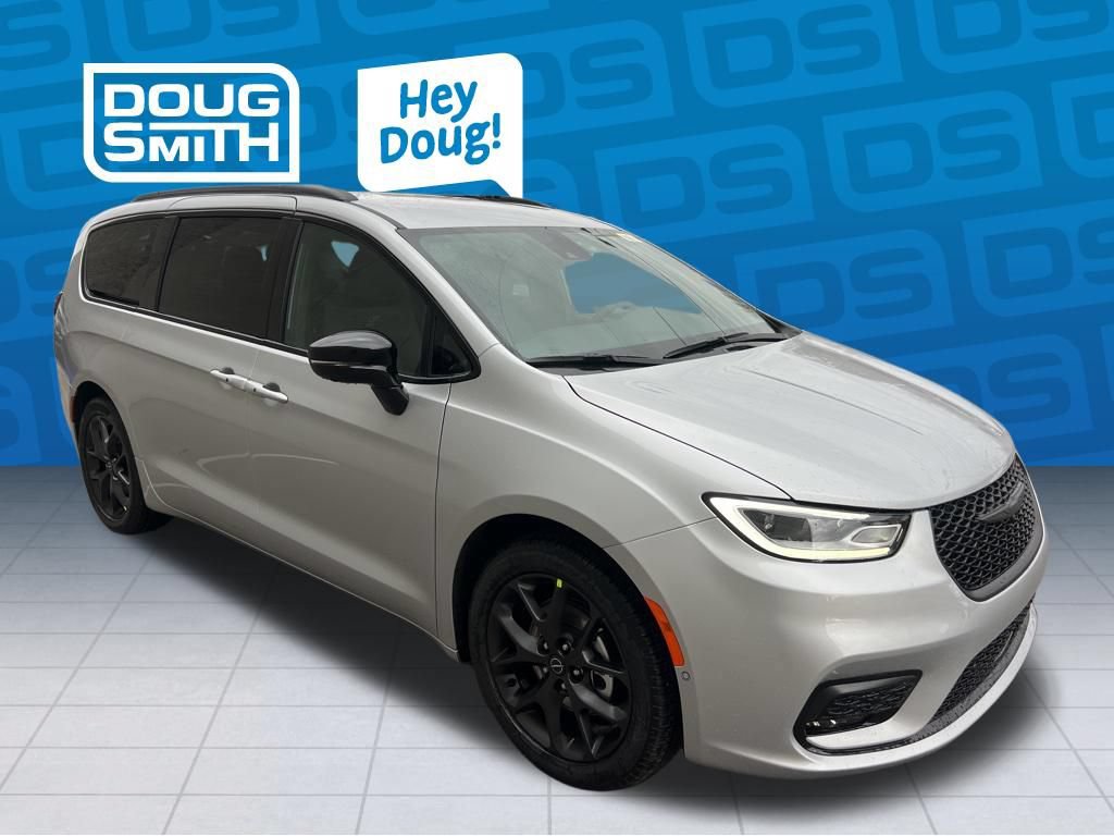 New 2026 Chrysler Pacifica Select w/ S Appearance Package FWD image 7