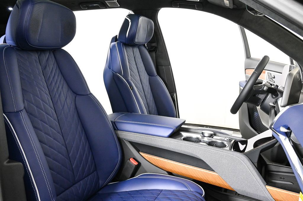 New 2026 Cadillac Vistiq Premium Luxury image 23