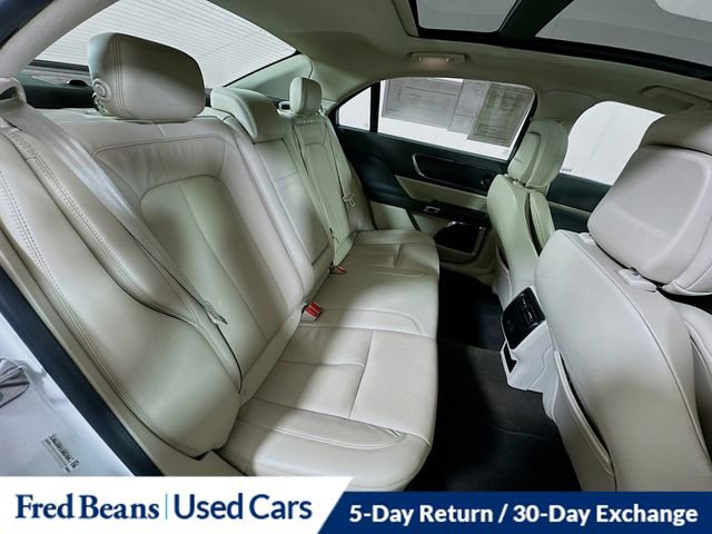 Certified 2020 Lincoln Continental Standard w/ Premium Package image 31