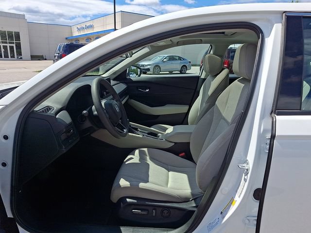 Used 2023 Honda Accord EX image 14