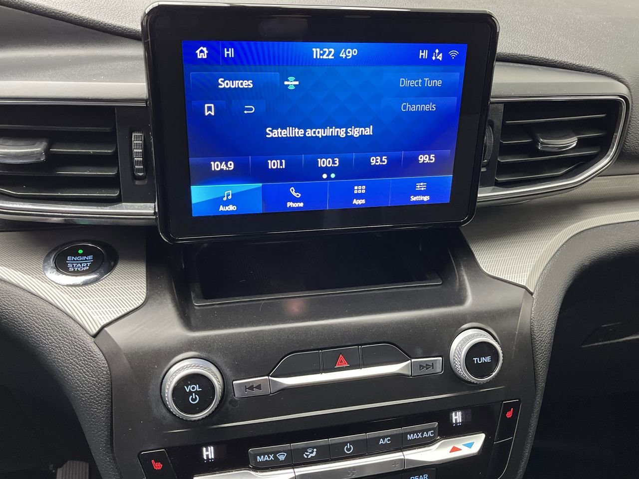 Used 2020 Ford Explorer XLT w/ Equipment Group 202A AWD/4WD image 19