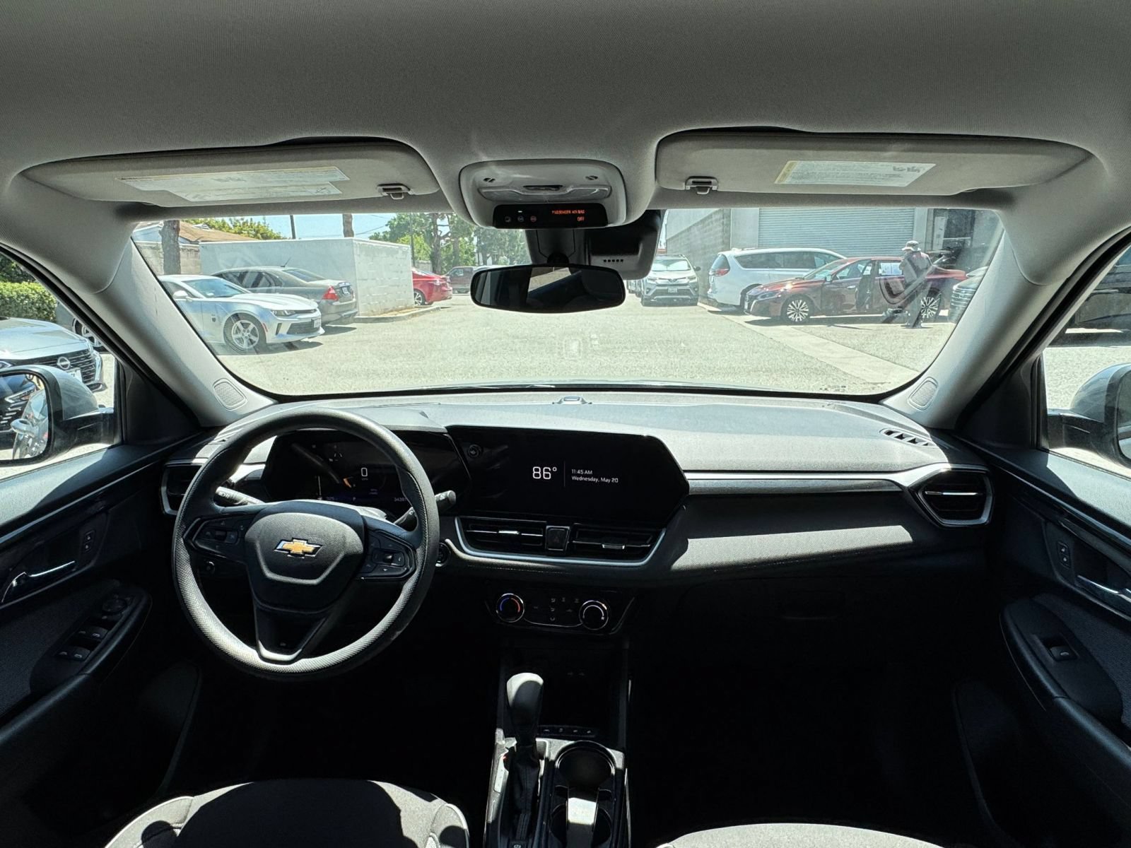 Used 2025 Chevrolet TrailBlazer LT FWD image 32