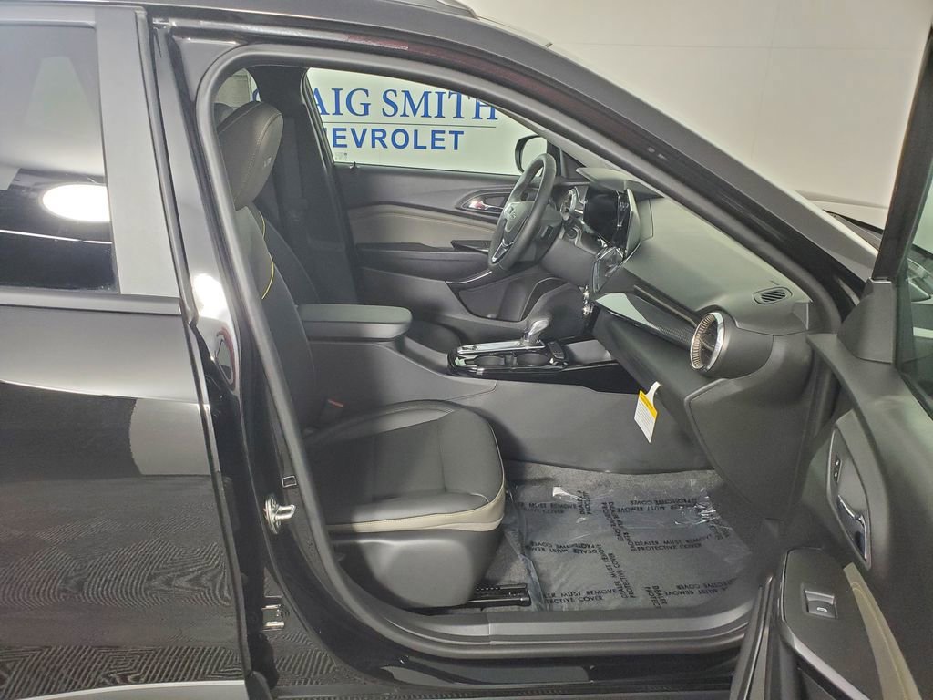 New 2026 Chevrolet Trax ACTIV w/ Driver Confidence Package FWD image 14